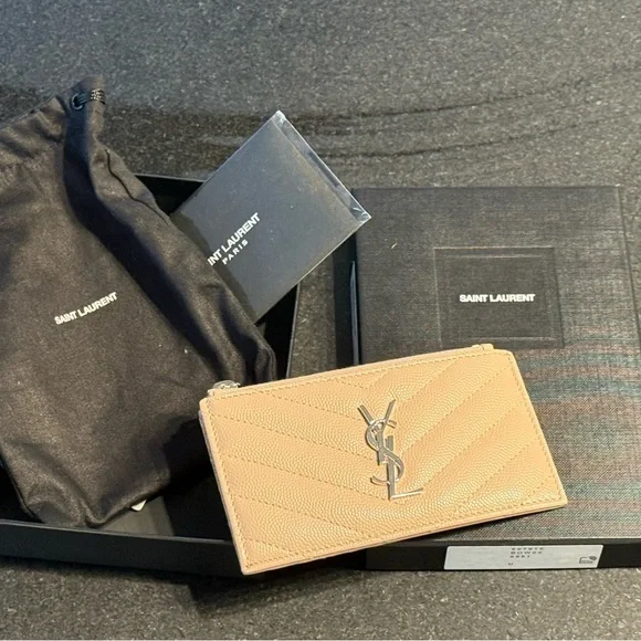 Saint Laurent Zip Card Holder in grain de poudre leather, (pink/silver) - Picture 2 of 15